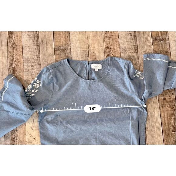 Mud Pie Chambray Blue 3/4 Embroidered Bell Sleeves Shift Dress Sz Small - Picture 6 of 12